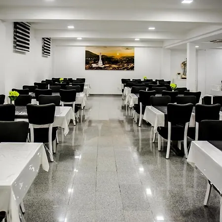 Ihtis Hotel
